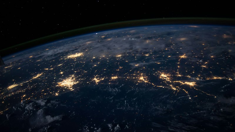 大模型落地企业的三个现实路径